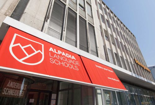 Alpadia Dil Okulu: Yeni Bir Dil Öğrenmenin Heyecan Verici Yolu